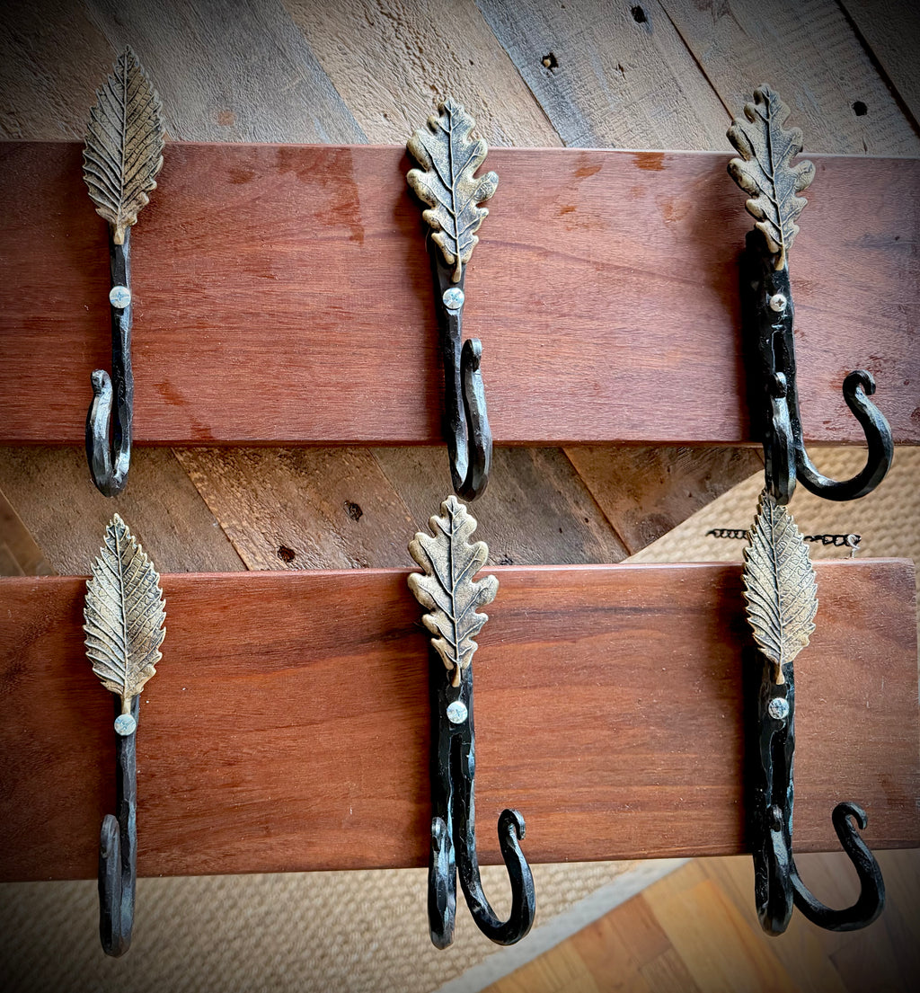 A set of HookNhide hooks.